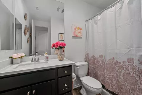 Bath - 38512 Rosegate Pl, Murrieta, CA 92563 photo 1 of 4
