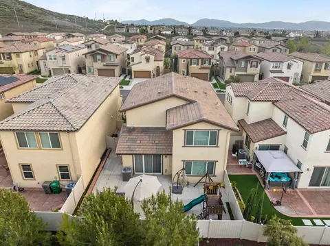 View/Area - 38512 Rosegate Pl, Murrieta, CA 92563 photo 2 of 3