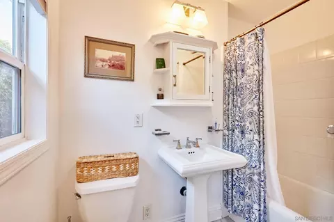 Bath - 8417 Lemon Ave, La Mesa, CA 91941 photo 1 of 2