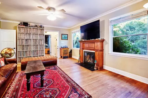 Living - 8417 Lemon Ave, La Mesa, CA 91941 photo 2 of 3