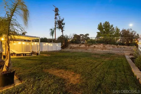 Exterior - 42136 Teatree Ct, Temecula, CA 92591 photo 19 of 20