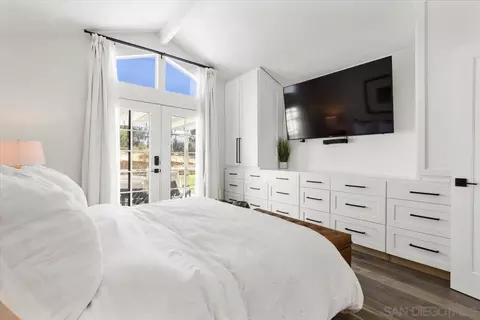 Bedroom - 42136 Teatree Ct, Temecula, CA 92591 photo 3 of 4