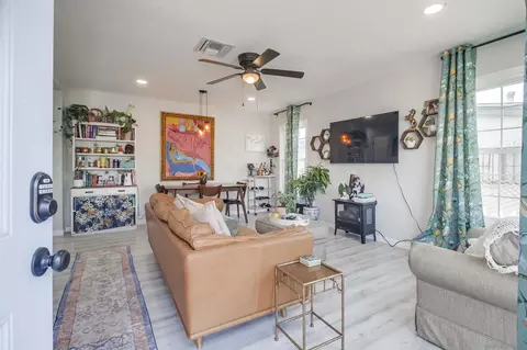 1410 E 6th St, National City, CA 91950