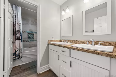 Bath - 32284 Placer Belair, Temecula, CA 92591 photo 2 of 4
