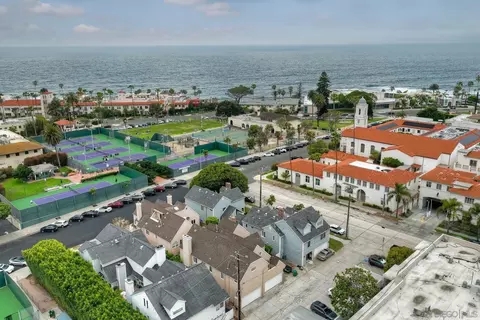 7635 Draper Ave, La Jolla, CA 92037