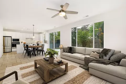 1020 Crystal Springs Pl, Escondido, CA 92026