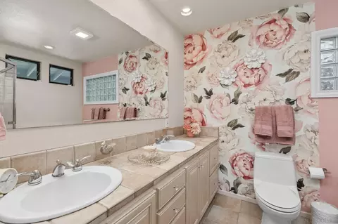 Bath - 4578 Shade Rd, La Mesa, CA 91941 photo 2 of 4