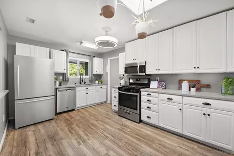 Kitchen - 9421 Pryor Dr, Santee, CA 92071 photo 2 of 3