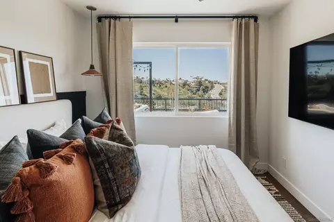 Bedroom - 2813 Cottingham St, Oceanside, CA 92054 photo 10 of 17