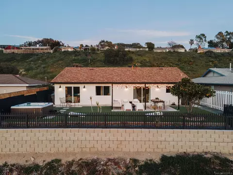 Exterior - 2813 Cottingham St, Oceanside, CA 92054 photo 2 of 17