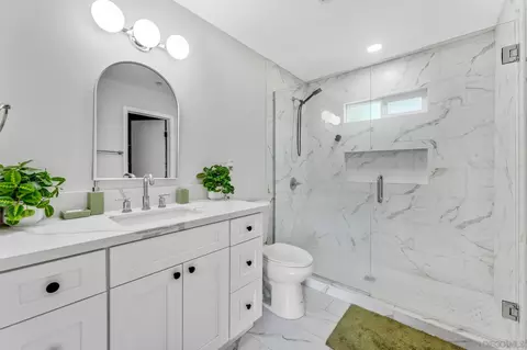 Bath - 250 Editha Dr, El Cajon, CA 92019 photo 1 of 3