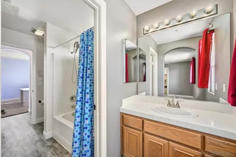 Bath - 10835 Sima Ct, Santee, CA 92071 photo 3 of 3