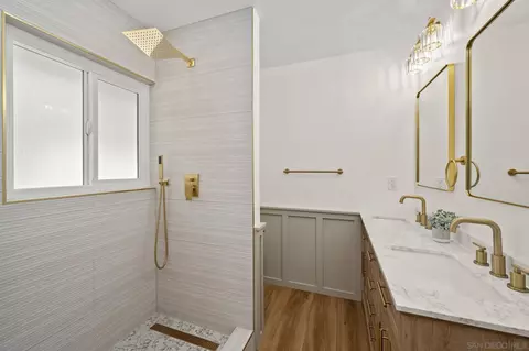 Bath - 4551 Peak Ct, La Mesa, CA 91941 photo 2 of 2