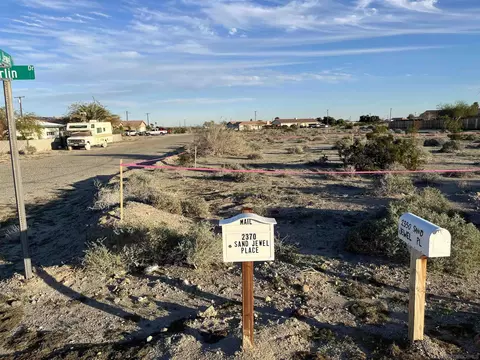 2396 Marlin Dr #01, Thermal, CA 92274
