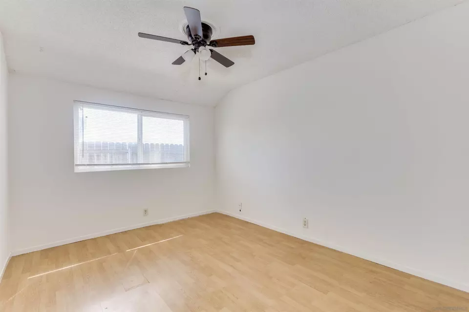 Bedroom - 2811 Glen Canyon Cir, Spring Valley, CA 91977 photo 6 of 8