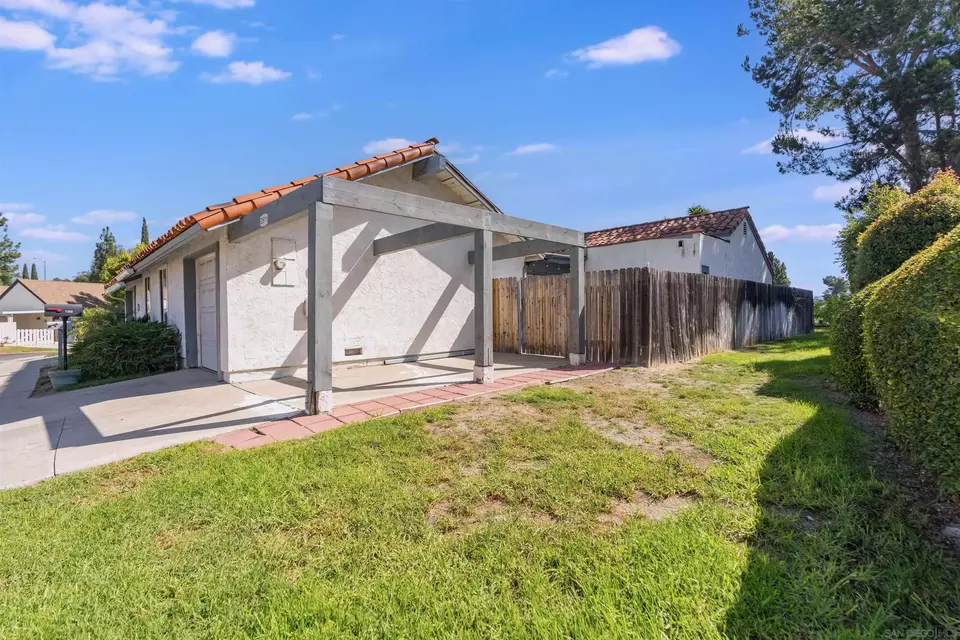 Exterior - 2811 Glen Canyon Cir, Spring Valley, CA 91977 photo 2 of 8