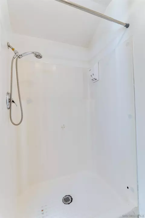 Bath - 2811 Glen Canyon Cir, Spring Valley, CA 91977 photo 2 of 3