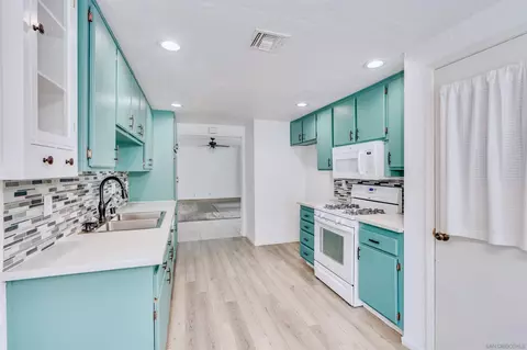 Kitchen - 2811 Glen Canyon Cir, Spring Valley, CA 91977 photo 2 of 3
