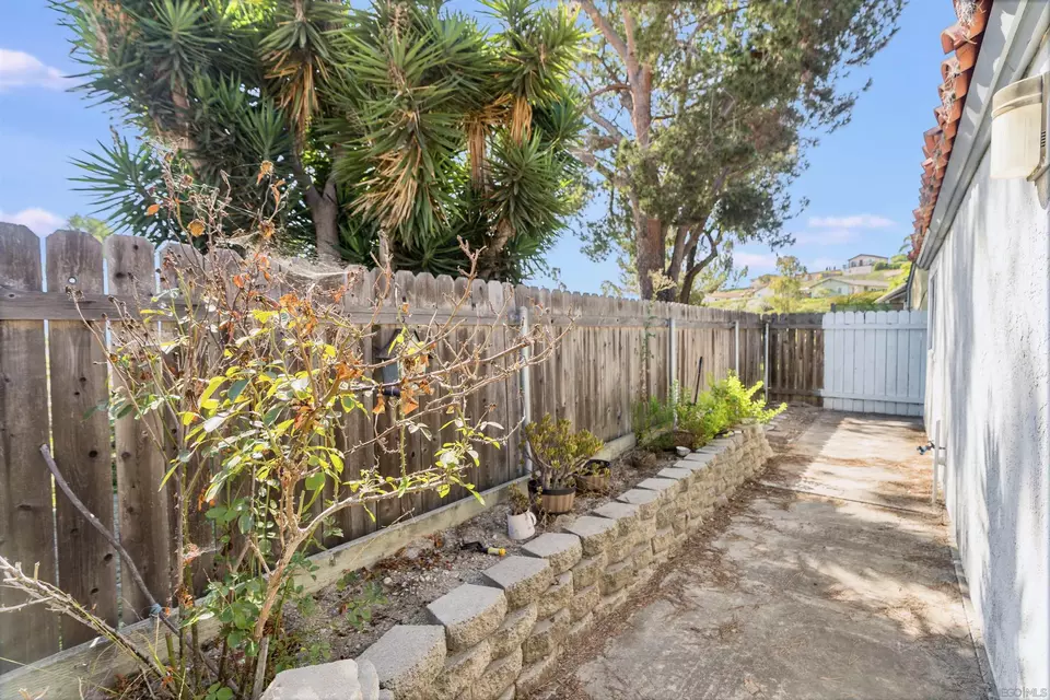 Exterior - 2811 Glen Canyon Cir, Spring Valley, CA 91977 photo 6 of 8