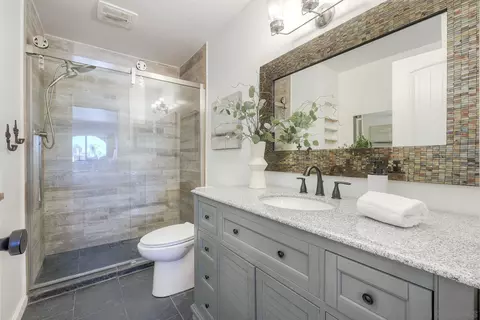 Bath - 8339 Carlton Oaks Dr, Santee, CA 92071 photo 2 of 3