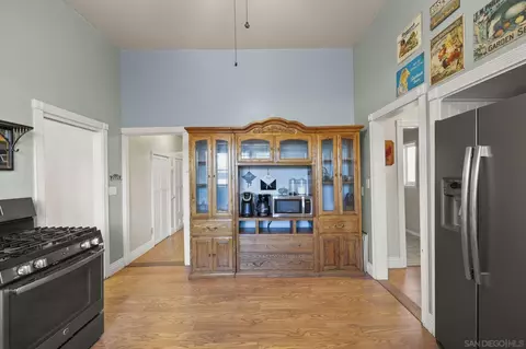 Kitchen - 43978 C St, Hemet, CA 92544 photo 5 of 5
