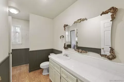 Bath - 43978 C St, Hemet, CA 92544 photo 1 of 4