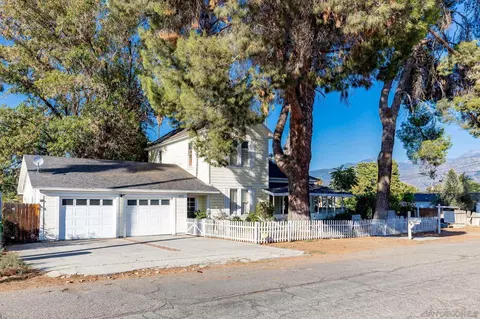 Other - 43978 C St, Hemet, CA 92544 photo 2 of 10