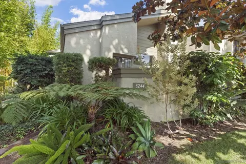 3244 Caminito Eastbluff #44, La Jolla, CA 92037