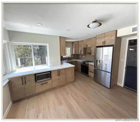 Kitchen - 11251 Gem Hill Ln, Lakeside, CA 92040 photo 1 of 2