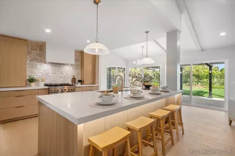 Kitchen - 7212 Columbine Dr, Carlsbad, CA 92011 photo 3 of 9