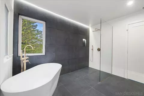 Bath - 7212 Columbine Dr, Carlsbad, CA 92011 photo 1 of 6