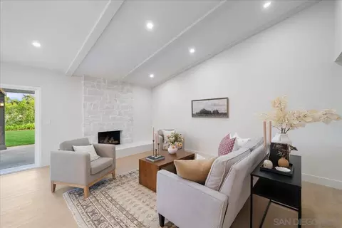 Living - 7212 Columbine Dr, Carlsbad, CA 92011 photo 3 of 4