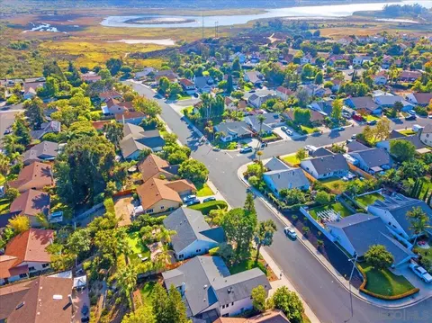 View/Area - 7212 Columbine Dr, Carlsbad, CA 92011 photo 4 of 6