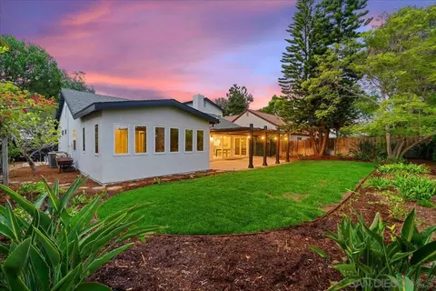 Exterior - 7212 Columbine Dr, Carlsbad, CA 92011 photo 8 of 9