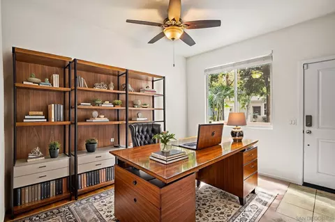 225 Royal Gln #408, Escondido, CA 92025