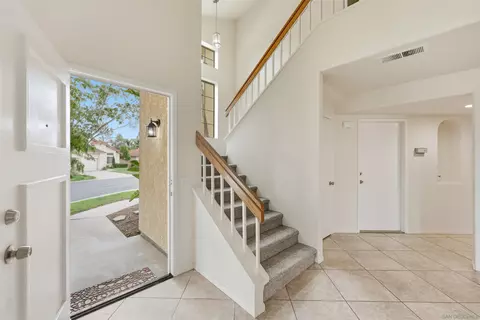 Entry Way - 4596 Coronado Dr, Oceanside, CA 92057 photo 2 of 3