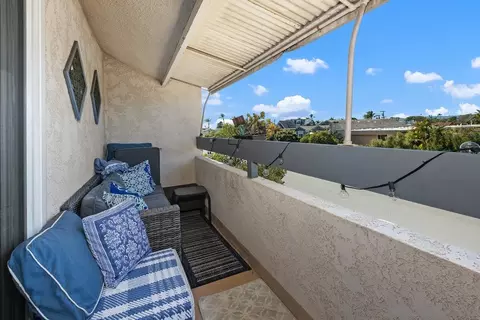 Exterior - 821 E Ave, Coronado, CA 92118 photo 1 of 3