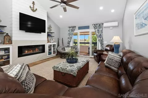 Living - 821 E Ave, Coronado, CA 92118 photo 1 of 2