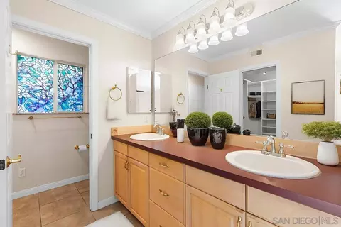 Bath - 13430 Sagewood Dr, Poway, CA 92064 photo 5 of 6