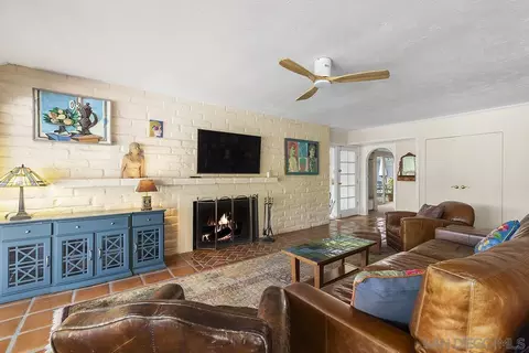 Living - 13430 Sagewood Dr, Poway, CA 92064 photo 2 of 7