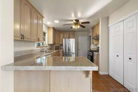 Kitchen - 13430 Sagewood Dr, Poway, CA 92064 photo 2 of 6