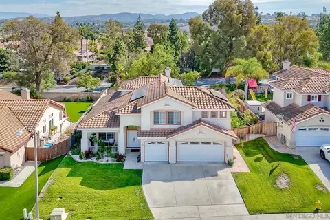 1236 Sunbright Dr, Oceanside, CA 92056