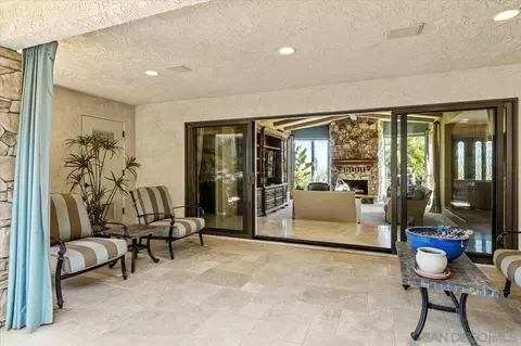 Exterior - 2927 Circle Dr, Escondido, CA 92029 photo 6 of 16