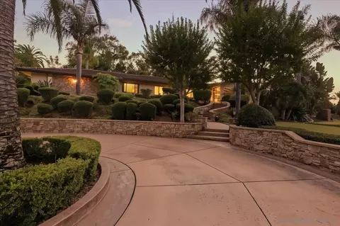 Exterior - 2927 Circle Dr, Escondido, CA 92029 photo 1 of 16
