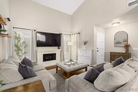 2217 Charise St, Escondido, CA 92025