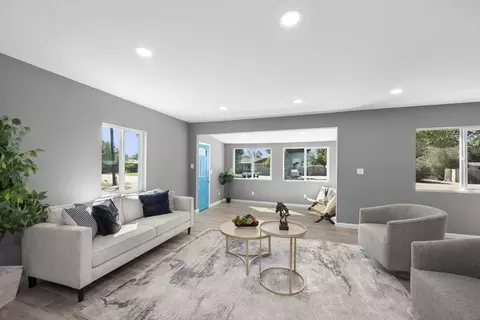 Living - 2235 Toub St, Ramona, CA 92065 photo 2 of 9