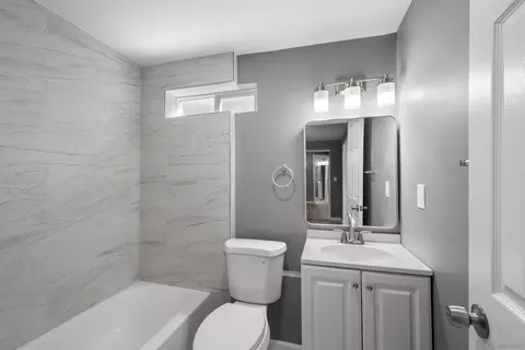 Bath - 2235 Toub St, Ramona, CA 92065 photo 4 of 4