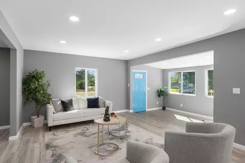 Living - 2235 Toub St, Ramona, CA 92065 photo 7 of 9