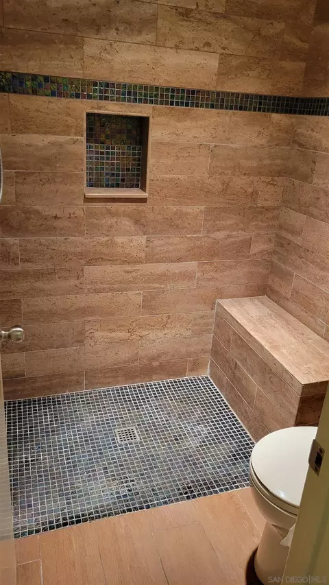 Bath - 1730 Emogene Pl, Escondido, CA 92026 photo 2 of 2