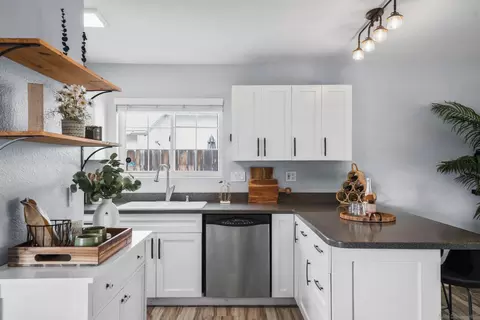 Kitchen - 9508 Markwood, Santee, CA 92071 photo 2 of 4